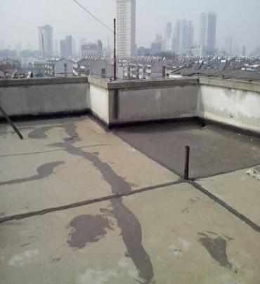 福清漏水维修 楼顶漏水是什么原因，楼顶漏水维修方法是什么?